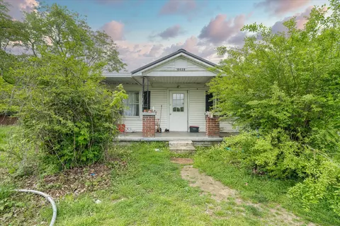 10538 Nashville Hwy, Baxter, TN 38544