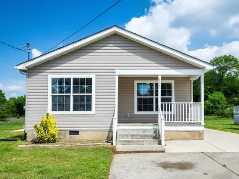 205 Oceanfront Cir S, Antioch, TN 37013