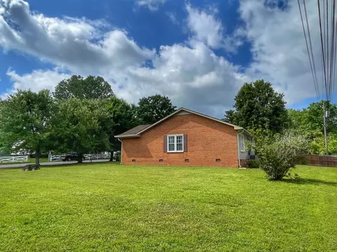 403 Mockingbird Ln, Dickson, TN 37055 photo 4