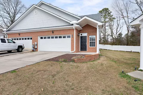 1037 Grey Oaks Ln, Chattanooga, TN 37421