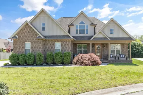 207 Heighton Ct, Alcoa, TN 37701