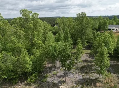 260 Cherokee Path, Jasper, TN 37347