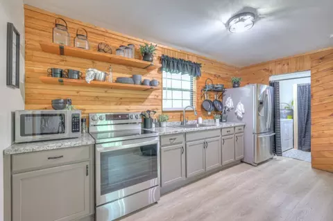 Kitchen - 227 Corinth Rd, Beechgrove, TN 37018 photo 1 of 6