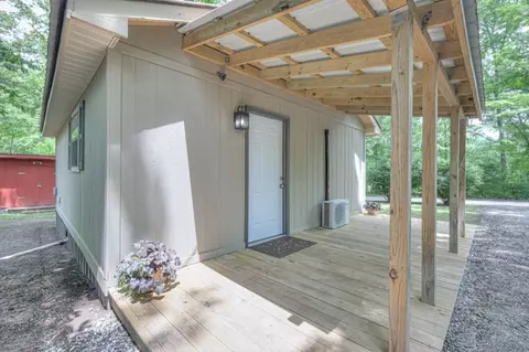 Exterior - 227 Corinth Rd, Beechgrove, TN 37018 photo 8 of 10