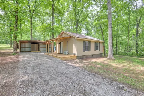 227 Corinth Rd, Beechgrove, TN 37018