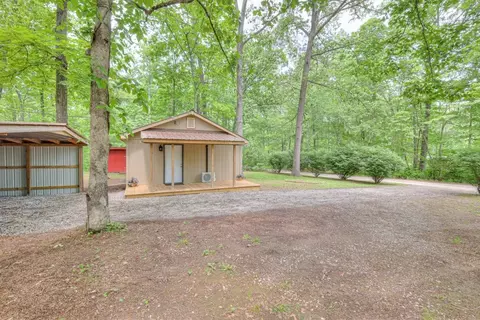 Exterior - 227 Corinth Rd, Beechgrove, TN 37018 photo 3 of 10