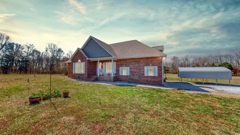 4680 Thick Rd, Chapel Hill, TN 37034