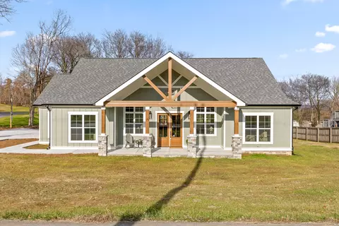 8019 Kittrell Ln, Ooltewah, TN 37363