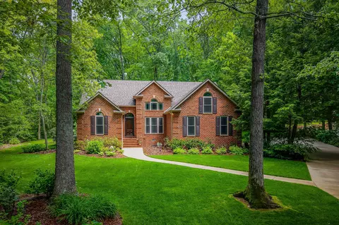 615 Collinwood Dr, Mcminnville, TN 37110