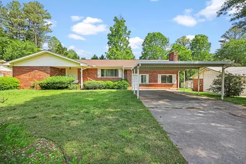 2608 Rocky Dr, Rocky Face, GA 30740