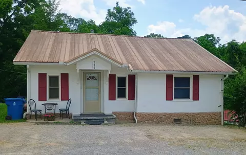 205 W Harp St, Manchester, TN 37355