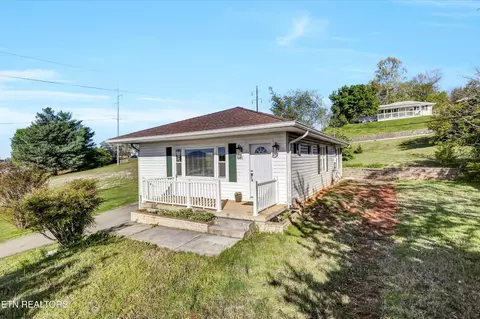 1206 E 1st Ave, Lenoir City, TN 37772