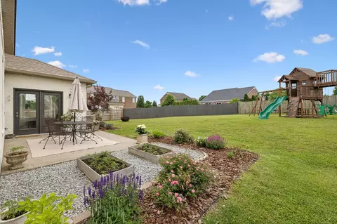 Exterior - 4003 Pendleton Dr, Spring Hill, TN 37174 photo 10 of 16