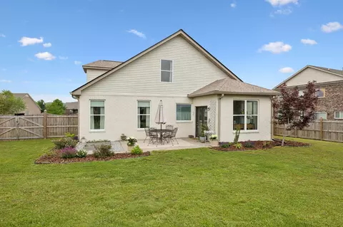 Exterior - 4003 Pendleton Dr, Spring Hill, TN 37174 photo 14 of 16