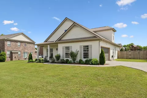 Exterior - 4003 Pendleton Dr, Spring Hill, TN 37174 photo 3 of 16
