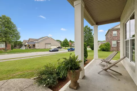 Exterior - 4003 Pendleton Dr, Spring Hill, TN 37174 photo 7 of 16