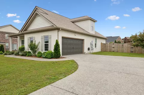 Exterior - 4003 Pendleton Dr, Spring Hill, TN 37174 photo 2 of 16
