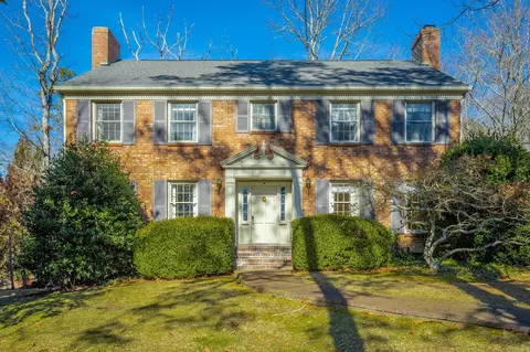52 Carriage Hl, Signal Mountain, TN 37377