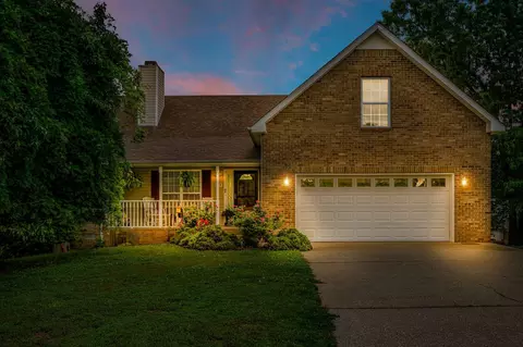 157 Baggett Ln, Dickson, TN 37055