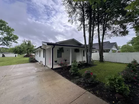 513 E Main St, Waverly, TN 37185