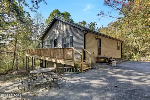 2406 Rowena Ln, Knoxville, TN 37931