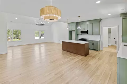 565 Shelton Rd, Manchester, TN 37355