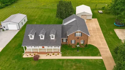 1084 Nichols Cir E, Gallatin, TN 37066