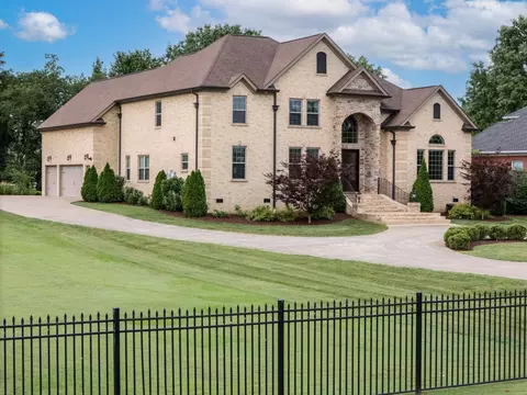 2381 River Rd, Murfreesboro, TN 37129