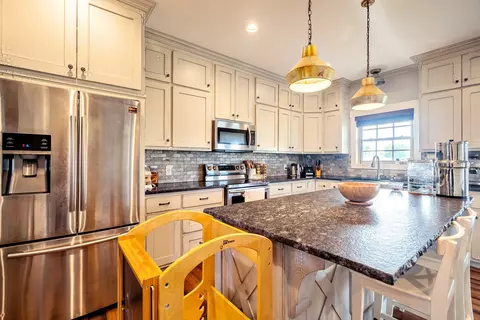 Kitchen - 82 Staggs Rd, Ethridge, TN 38456 photo 2 of 3