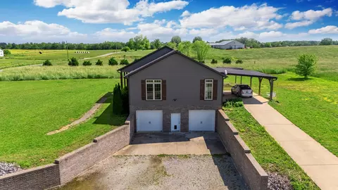 Exterior - 82 Staggs Rd, Ethridge, TN 38456 photo 4 of 7