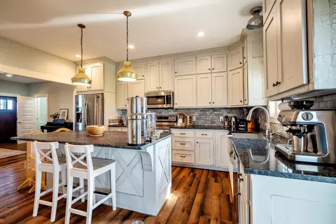 Kitchen - 82 Staggs Rd, Ethridge, TN 38456 photo 3 of 3