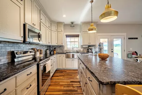 Kitchen - 82 Staggs Rd, Ethridge, TN 38456 photo 1 of 3