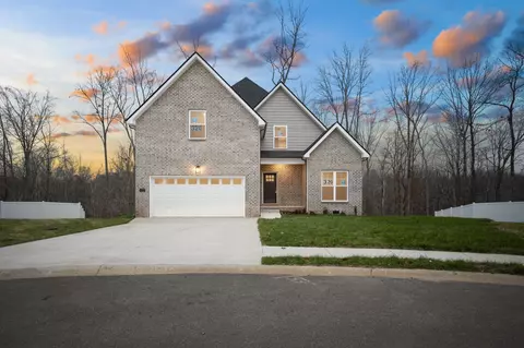 172 Sherlock Dr, Clarksville, TN 37043