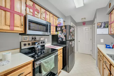 Kitchen - 829 Highway 70 E, Dickson, TN 37055 photo 3 of 3