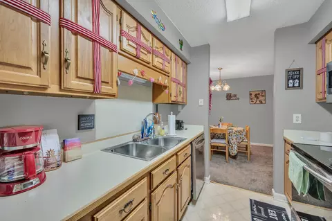 Kitchen - 829 Highway 70 E, Dickson, TN 37055 photo 1 of 3