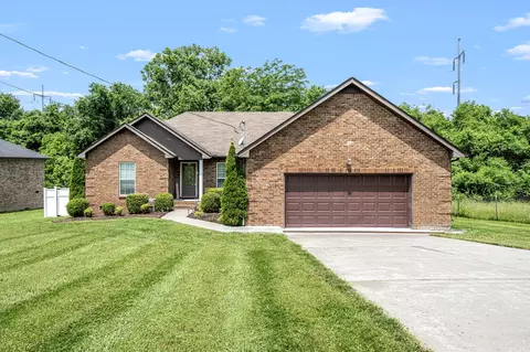 300 Shelby Cir, Shelbyville, TN 37160