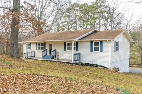 2953 Marvin Cir, Maryville, TN 37803