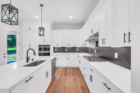 Kitchen - 309 Hickory Grove Dr, Morrison, TN 37357 photo 10 of 10