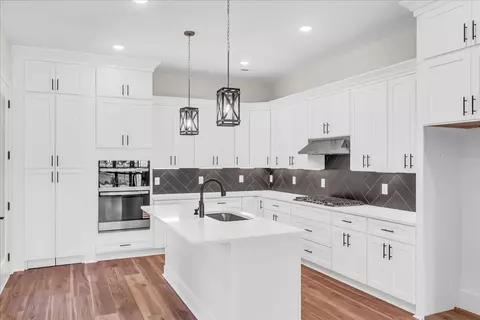 Kitchen - 309 Hickory Grove Dr, Morrison, TN 37357 photo 3 of 10