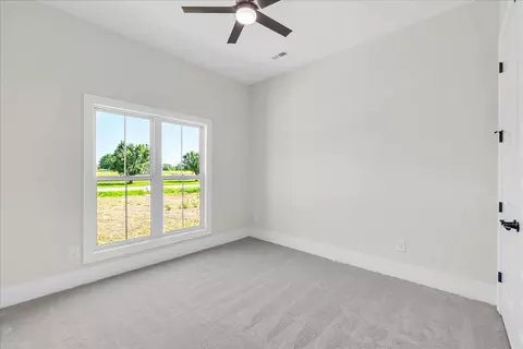 Bedroom - 309 Hickory Grove Dr, Morrison, TN 37357 photo 7 of 10