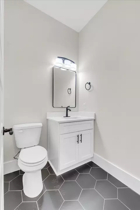 Bath - 309 Hickory Grove Dr, Morrison, TN 37357 photo 6 of 8