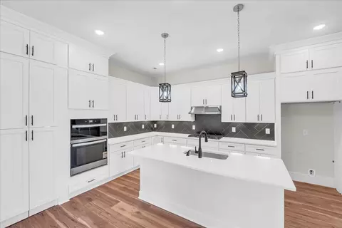 Kitchen - 309 Hickory Grove Dr, Morrison, TN 37357 photo 2 of 10