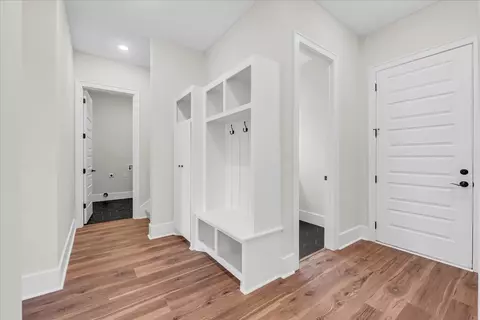 Entry Way - 309 Hickory Grove Dr, Morrison, TN 37357 photo 2 of 2