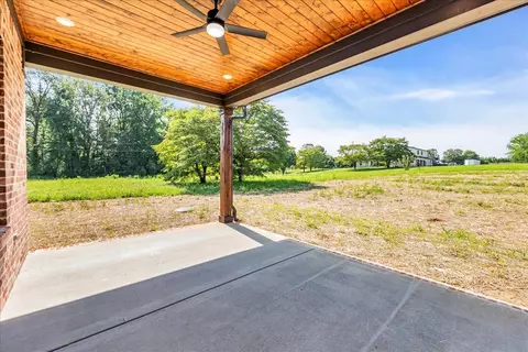 Exterior - 309 Hickory Grove Dr, Morrison, TN 37357 photo 8 of 9