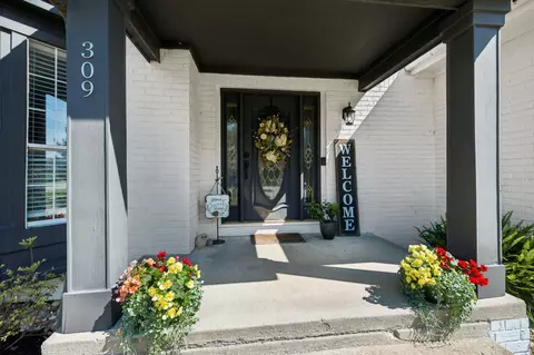 309 Park Glen Dr, Mount Juliet, TN 37122