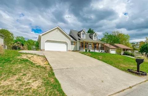 10174 Baker Boy Dr, Ooltewah, TN 37363