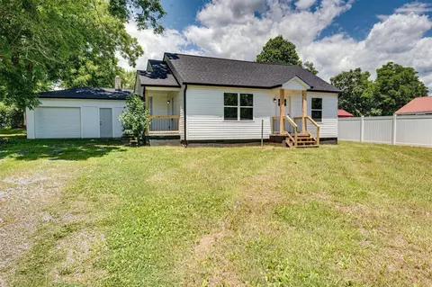 203 E Main St, Englewood, TN 37329