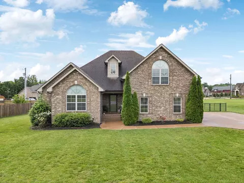 1403 Wade Hampton Ct, Lebanon, TN 37087