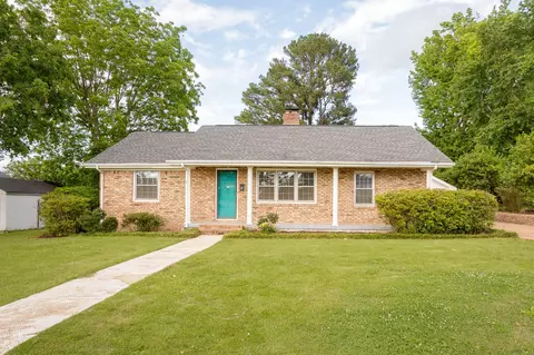 1912 31st St E, Sheffield, AL 35660