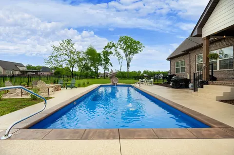 105 Bowwater Pl, Gallatin, TN 37066